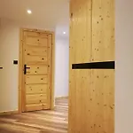 Kamienica Na Nowo Apartment *